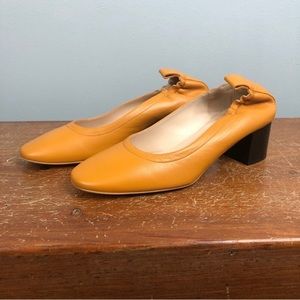 Women's 6.5 Everlane The Day Heel Italian Leather Stacked Heel Honey Yellow